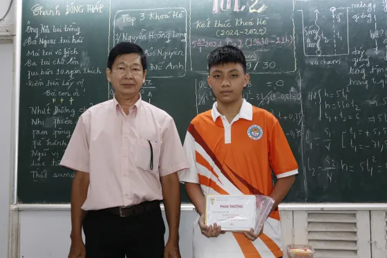 Trao thưởng Khóa Hè 2024-2025