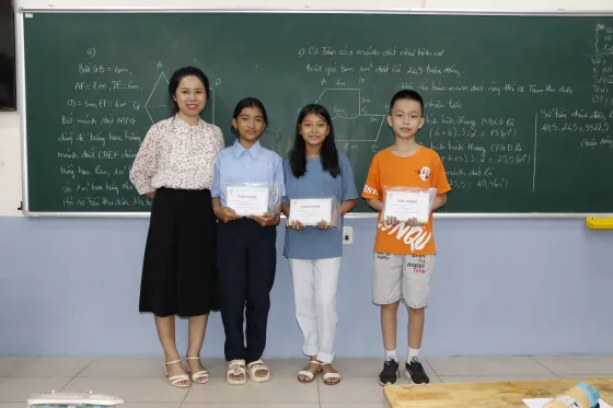 Trao thưởng Khóa Hè 2024-2025