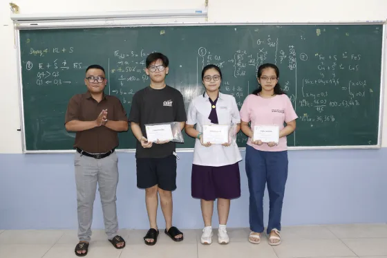 Trao thưởng Khóa Hè 2024-2025